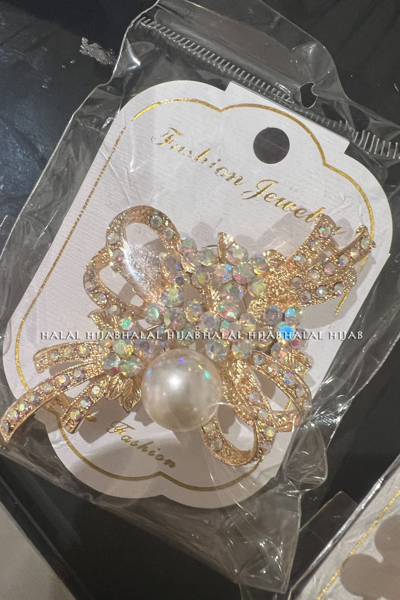 Golden Pearl Style Hijab Brooch