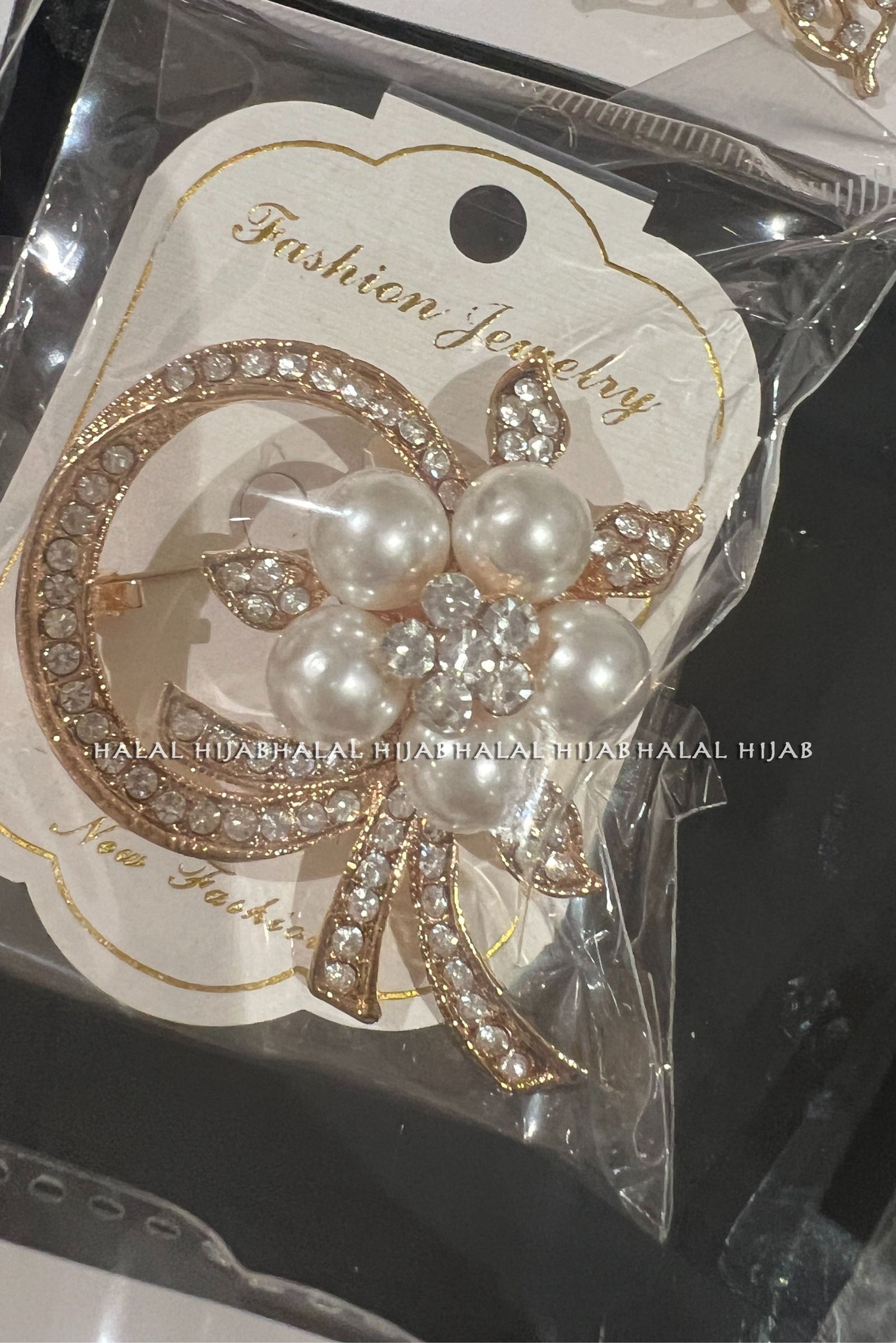 Golden Pearl Style Floral Hijab Brooch