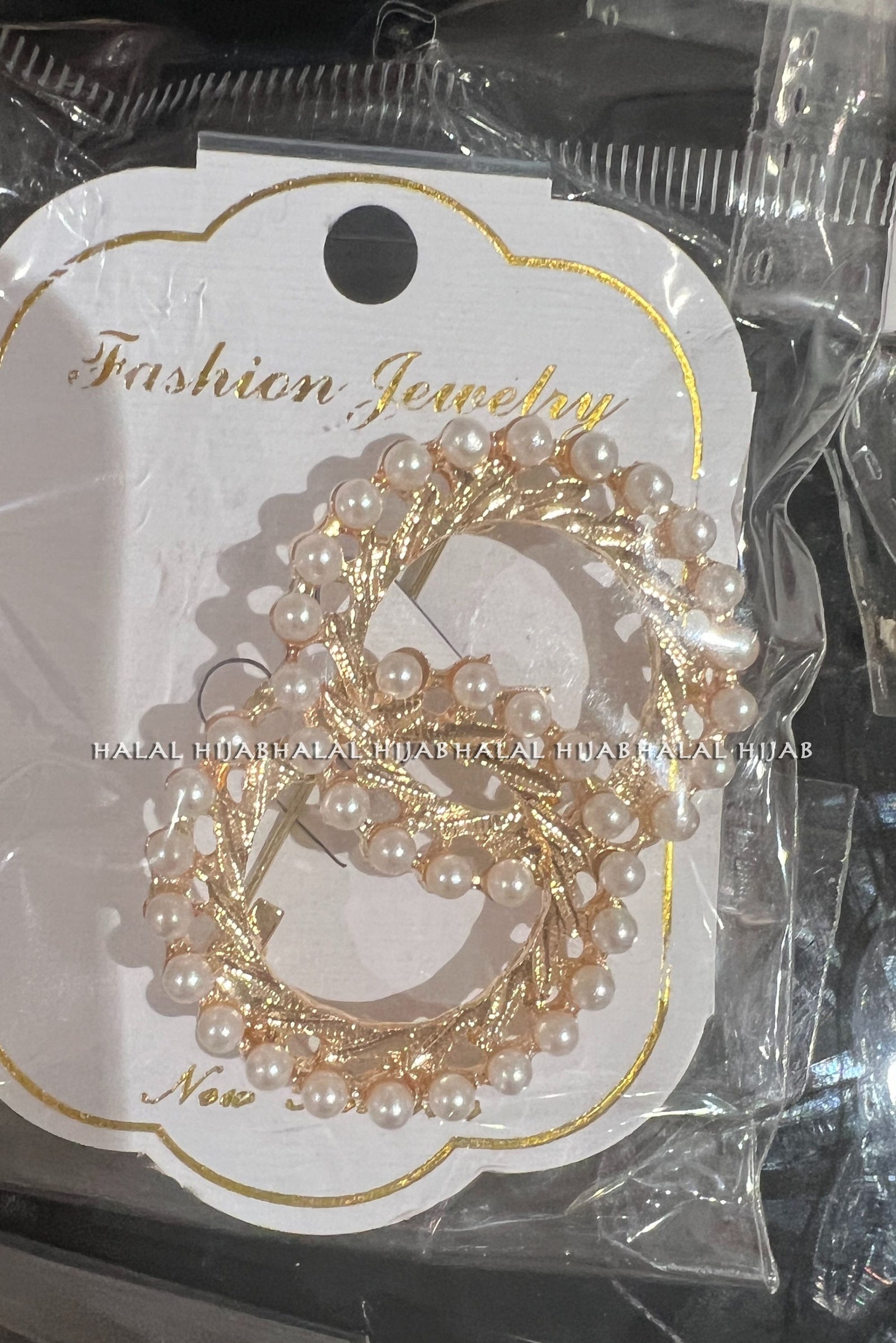 Golden Pearl Style Round Hijab Brooch