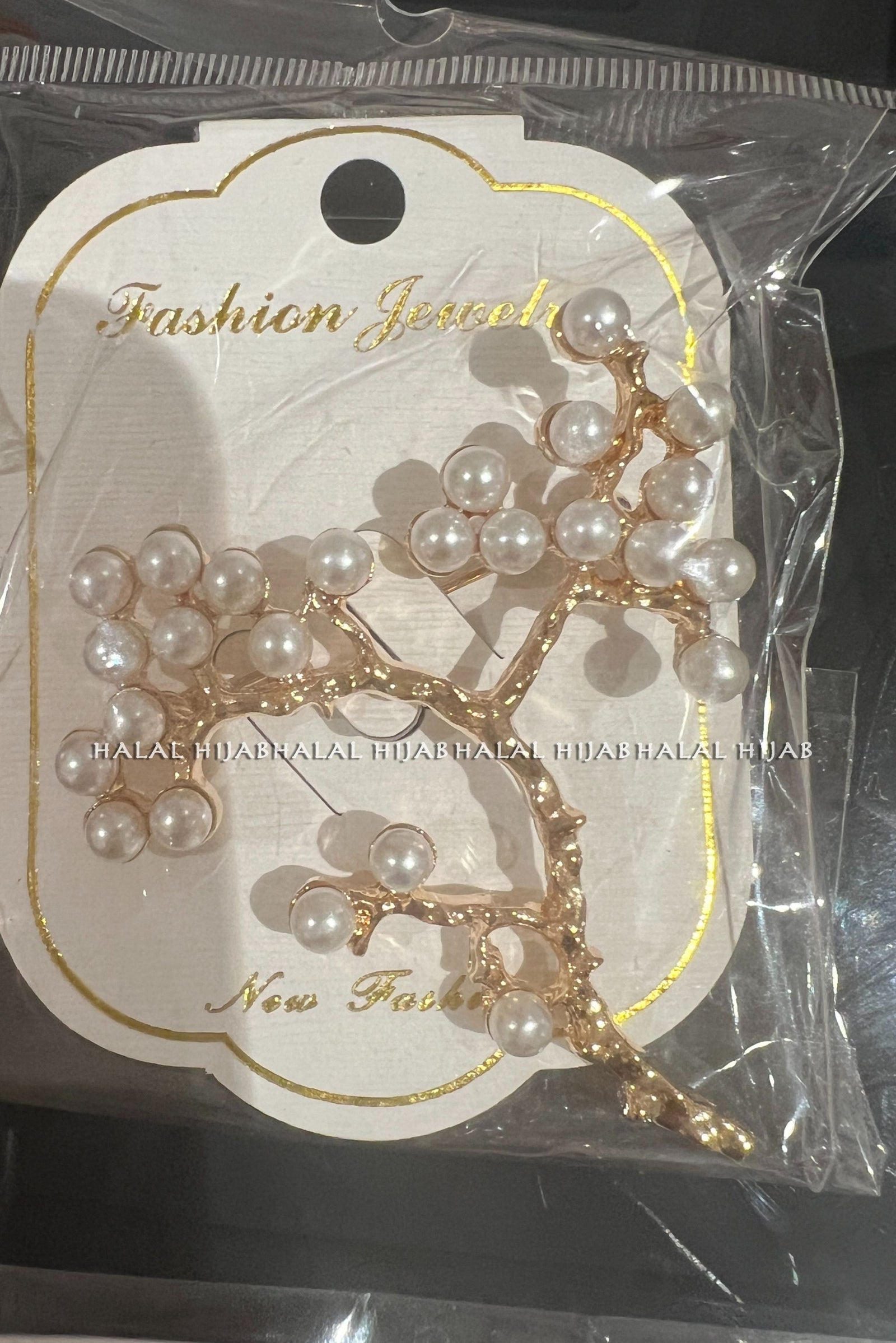 Golden White Pearl Style Hijab Brooch