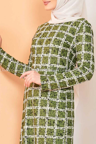 Plaid Pattern Green Modest Long Dress - design details
